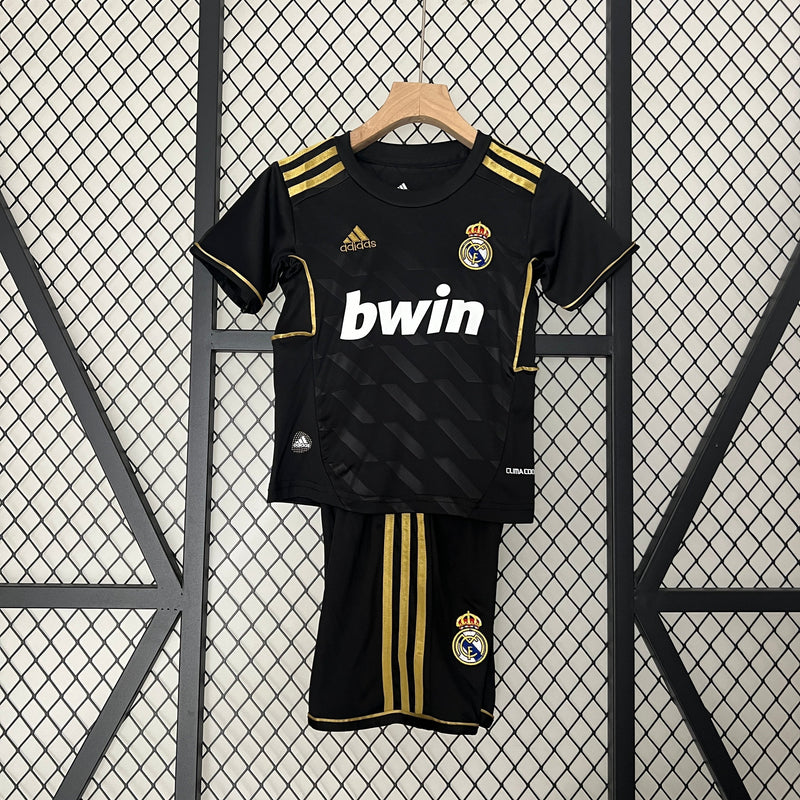 REAL MADRID II 11/12 KIDS KIT (RETRO) 